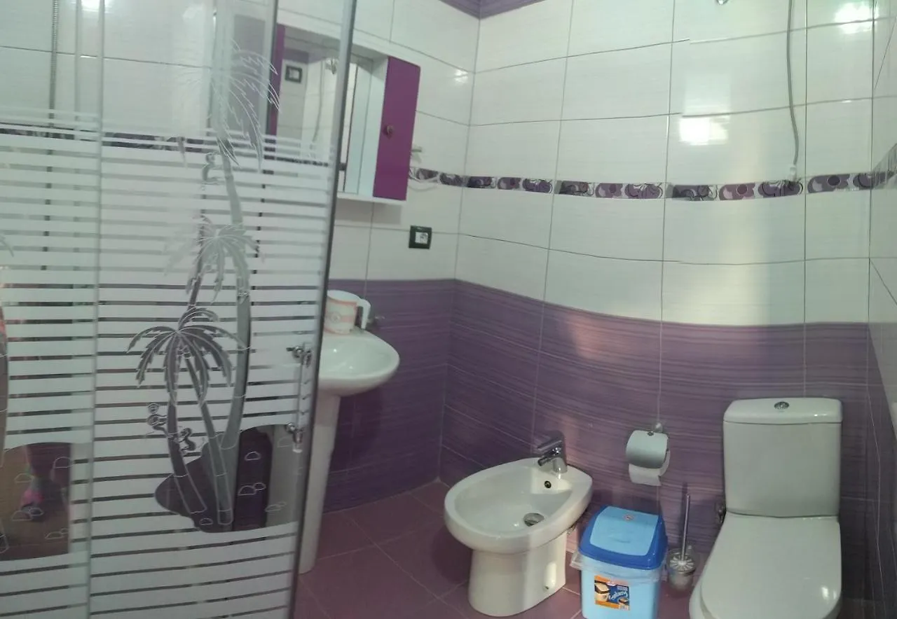 Hotel Emi 3*, Himare